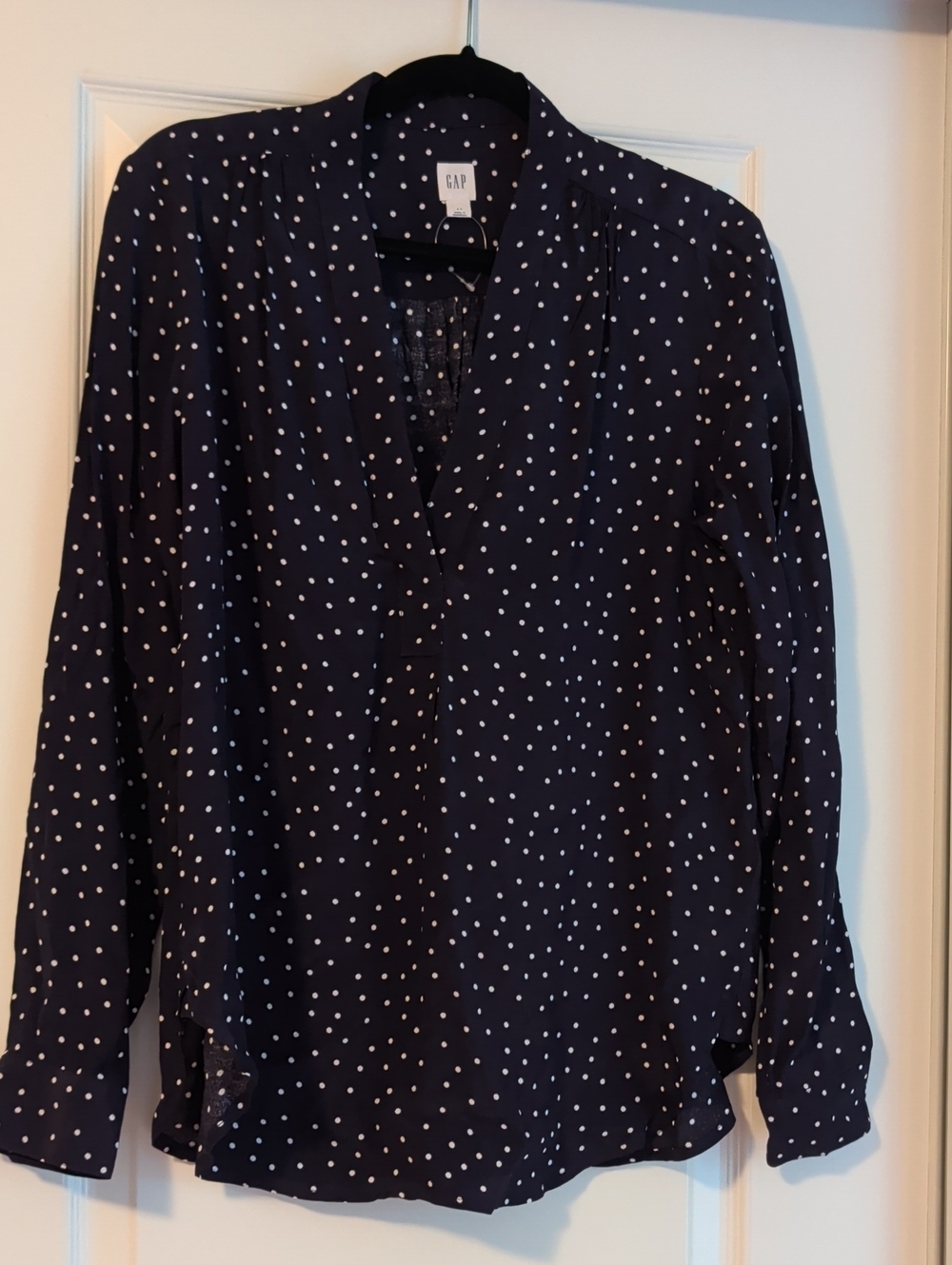 GAP Navy Polka Dot V-Neck Blouse Size S NWOT